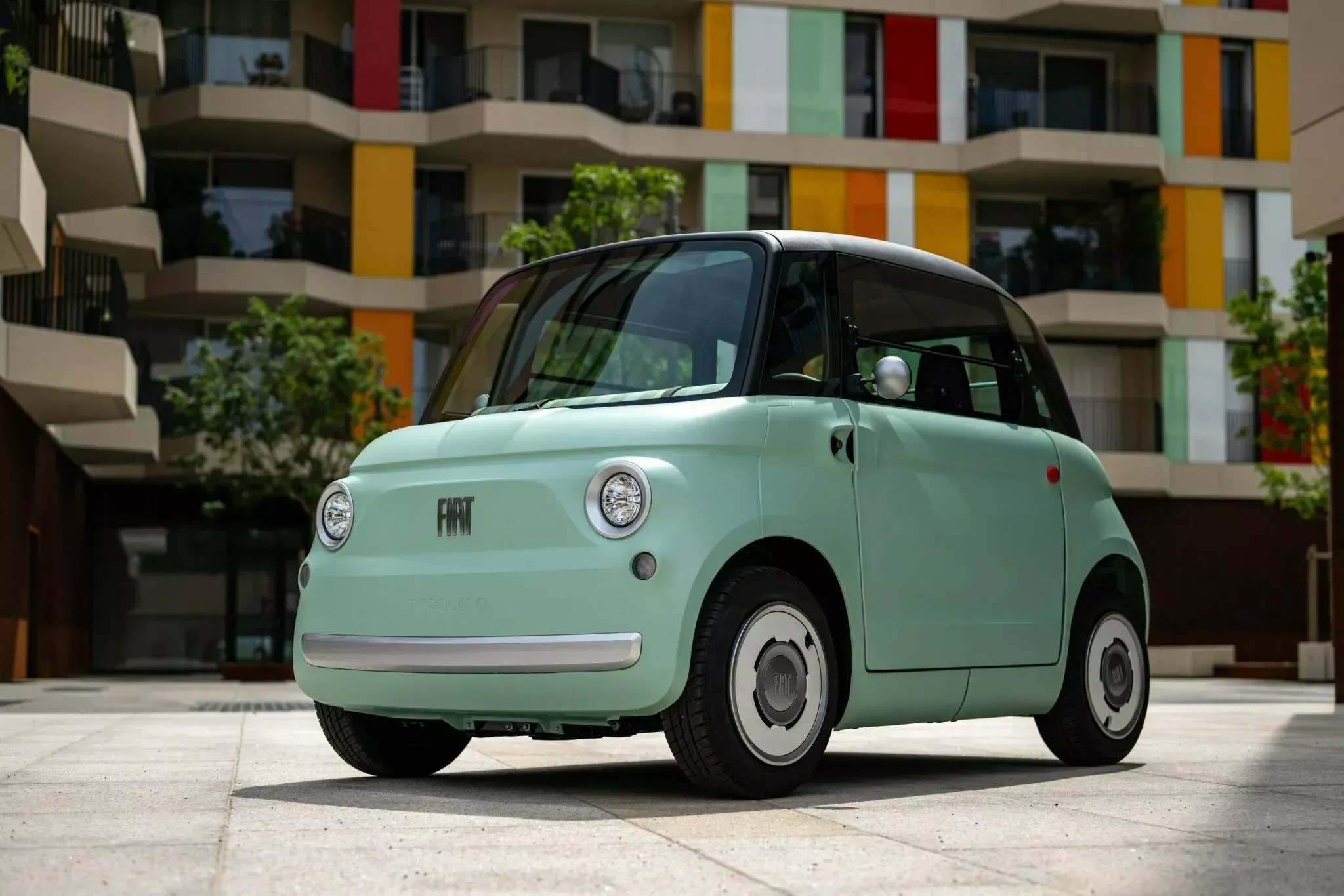 Fiat Topolino chega aos EUA para concorrer com carrinhos de golfe
