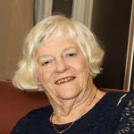 Ann Widdecombe, ex-ministra do Reino Unido, é encontrada morta em casa; suspeito é preso