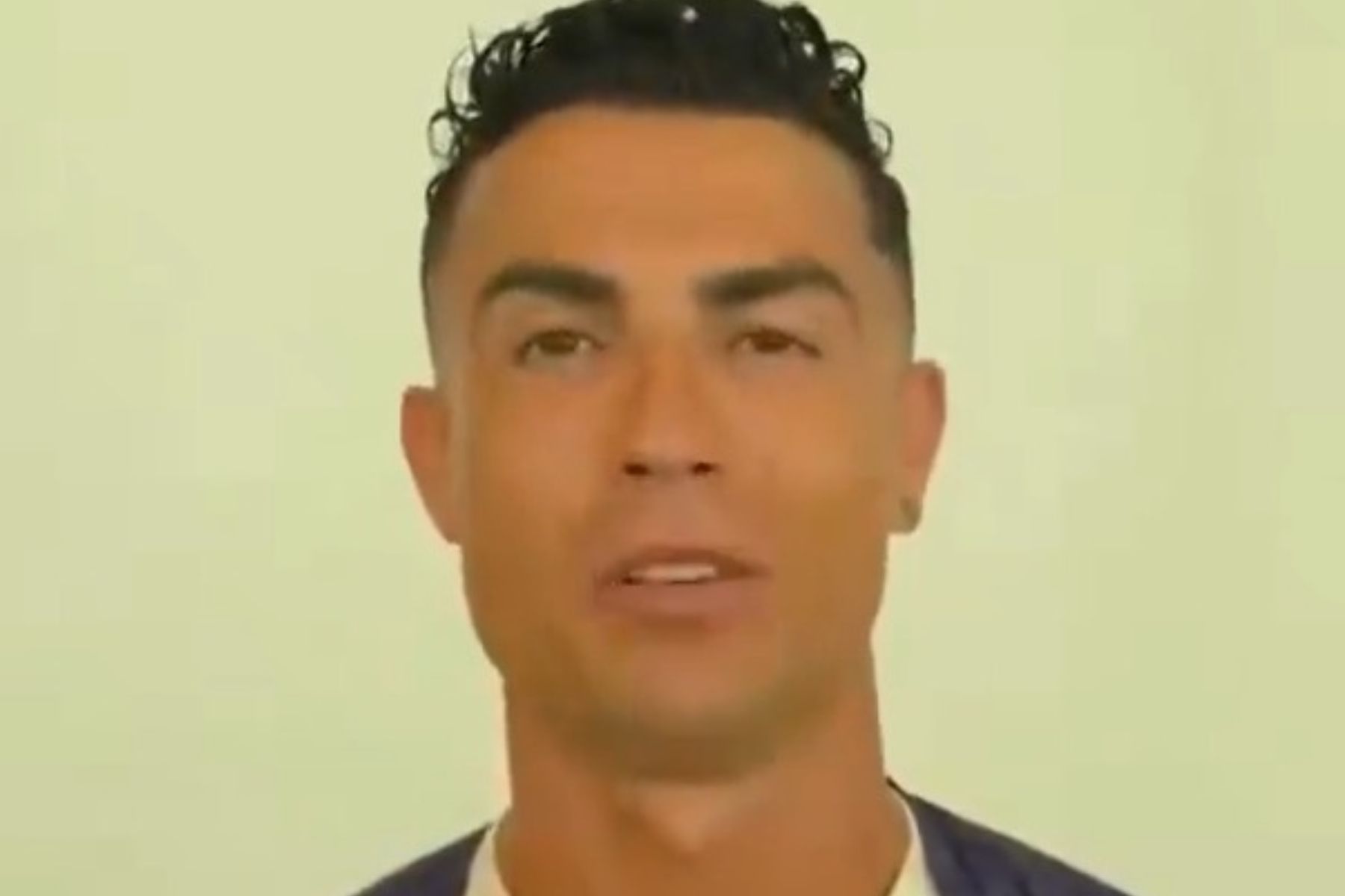 Cristiano Ronaldo manda recado especial a garoto vítima de terremotos na Venezuela