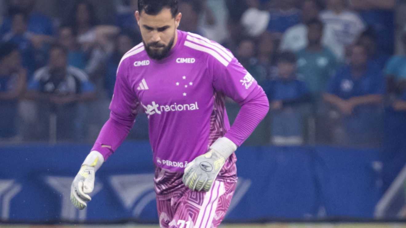 Cruzeiro se acerta com Internacional para saída do goleiro Matheus Cunha