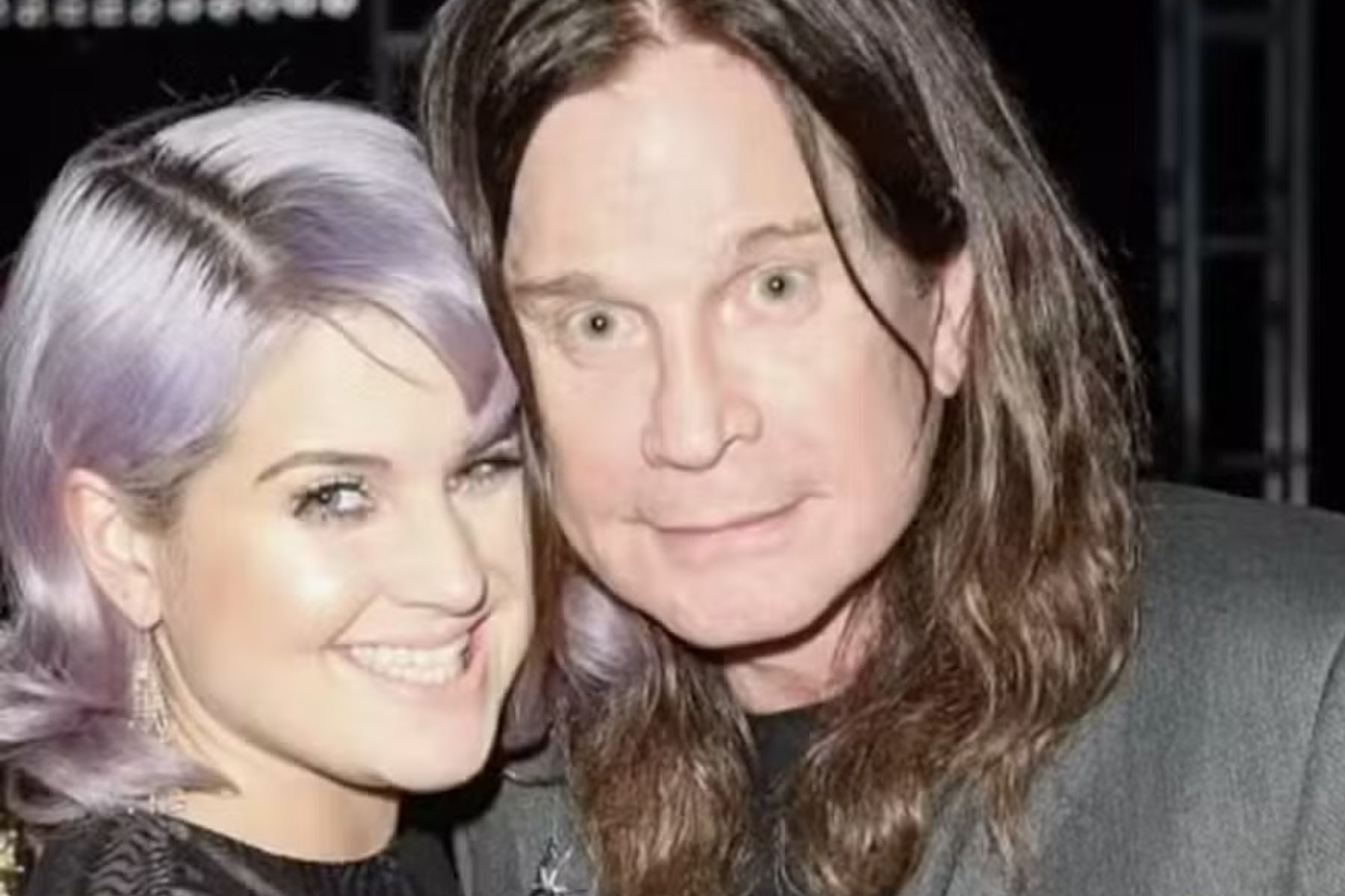 Filha de Ozzy Osbourne lamenta 1 ano sem o pai : 'Sinto falta de quem eu era'