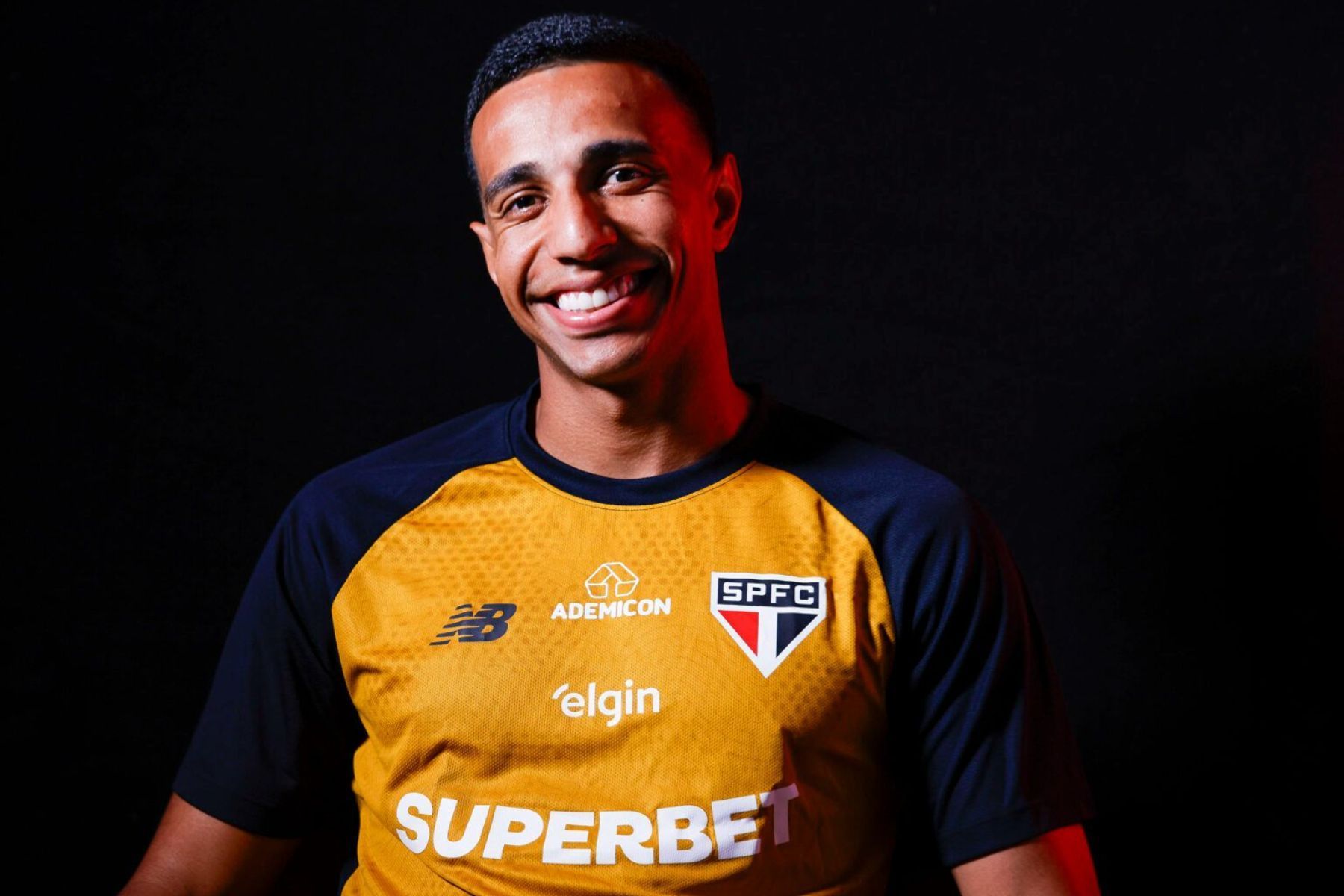 São Paulo anuncia contratação de Victor Sá, atacante ex-Botafogo