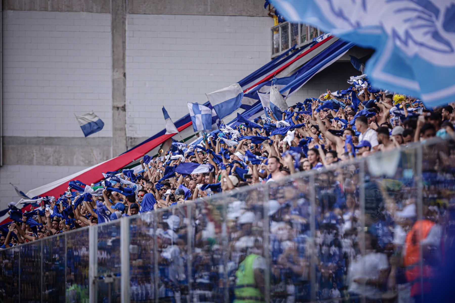 Cruzeiro muda venda e faz promoção de ingressos para amistoso com Defensor-URU