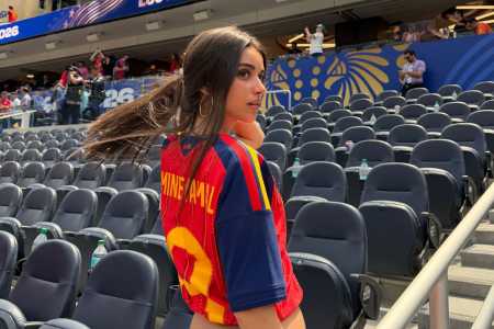 Inés García, namorada de Lamine Yamal, em jogo da Copa do Mundo