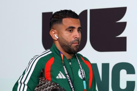 Ryad Mahrez encerra sua trajetória pela Seleção da Argélia