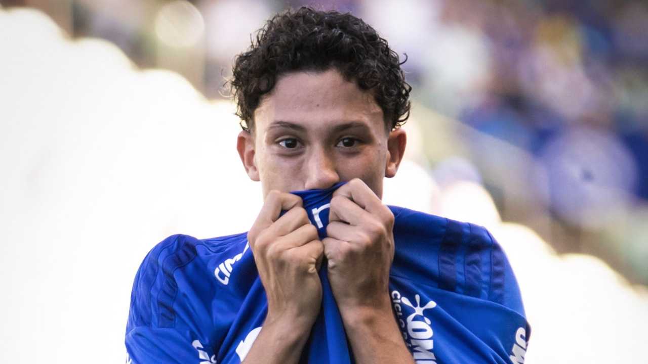 Cruzeiro: Felipe Morais tem multa de R$ 593 mi e Chelsea o sonda