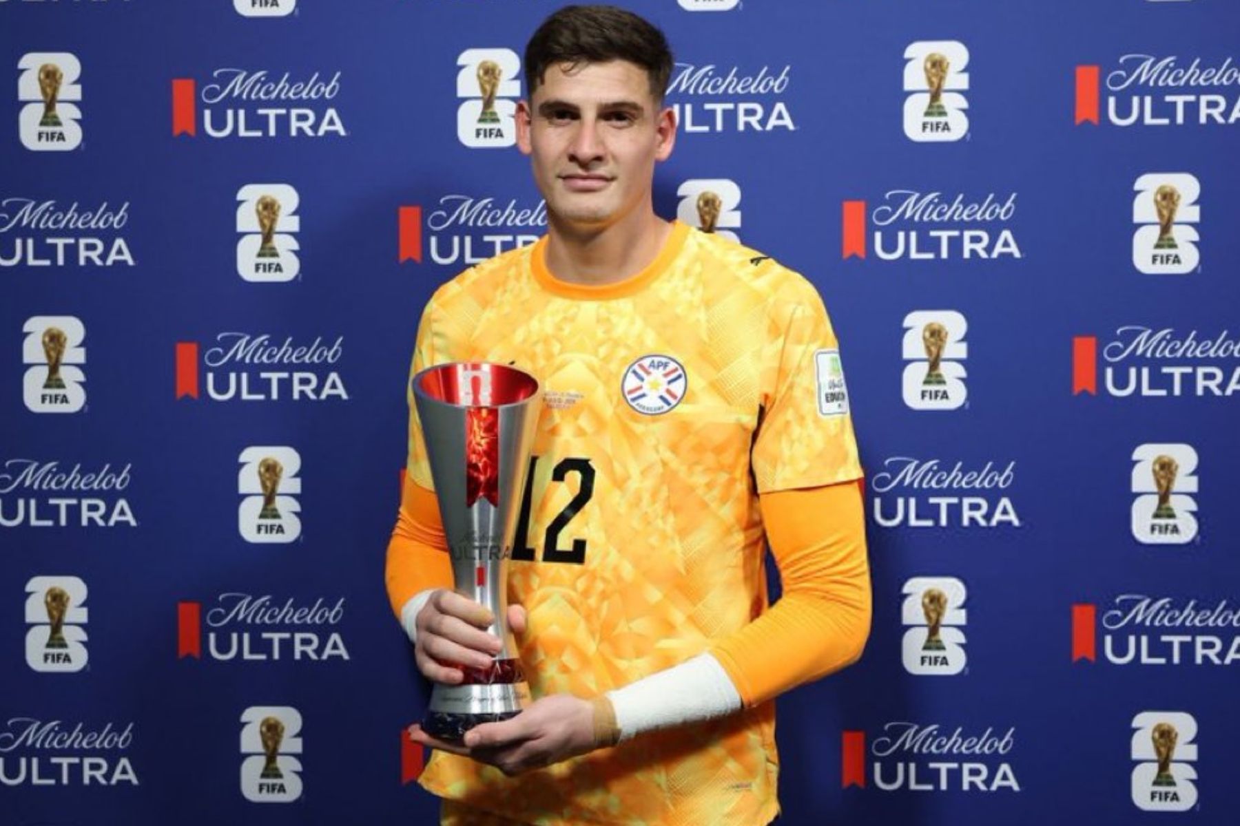 Paraguai x França: Orlando Gill é eleito o melhor jogador da partida