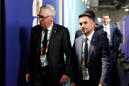 Carlo Ancelotti, técnico da Seleção Brasileira, e Rodrigo Caetano, coordenador de Seleções