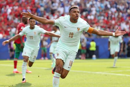 Kylian Mbappé destravou o jogo com um golaço no segundo tempo