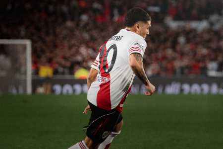 Juan Fernando Quintero em jogo do River Plate