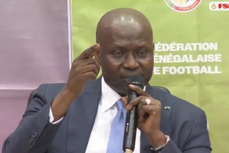 Abdoulaye Fall, presidente da Federação Senegalesa de Futebol, em entrevista coletiva