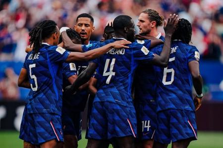 Time da França celebra gol na Copa do Mundo