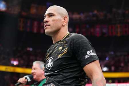 Alex Poatan em ação no UFC