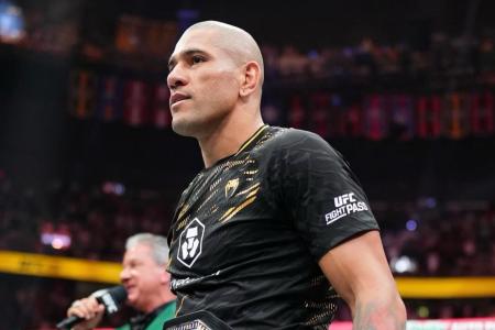 Alex Poatan em ação no UFC