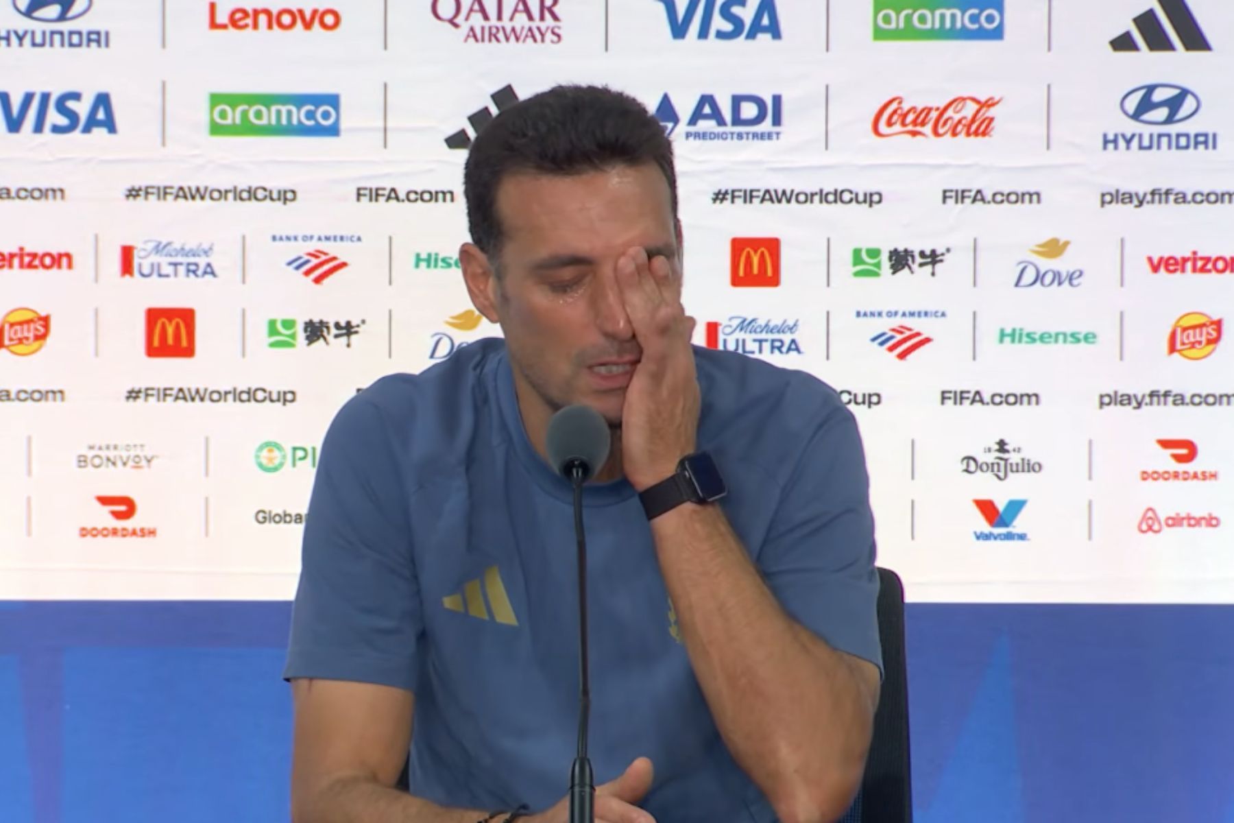 Após vice na Copa, Scaloni toma decisão sobre trabalho na Argentina: ‘Vou parar’