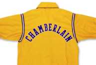 Jaqueta de Wilt Chamberlain comprada por R$ 15 é leiloada por mais de R$ 450 mil