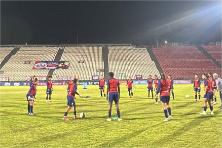 Equipe do Itabirito treina antes de jogo contra o Bahia pela Copa do Brasil Feminina