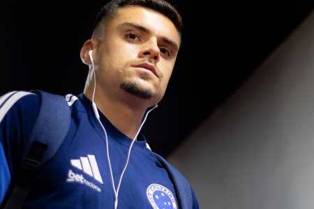 Gabriel Pec, do Cruzeiro, antes de jogo contra o Inter