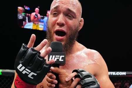 Valter Walker antes de luta no UFC • Divulgação/UFC