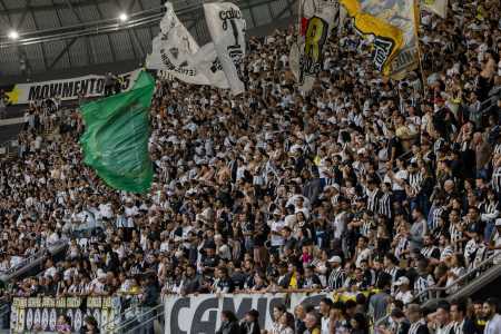 Torcida do Atlético no jogo contra o Bahia, no Brasileirão