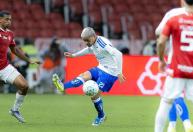 Garçom contra o Inter, Fagner lidera ranking de assistências do Cruzeiro no ano; veja
