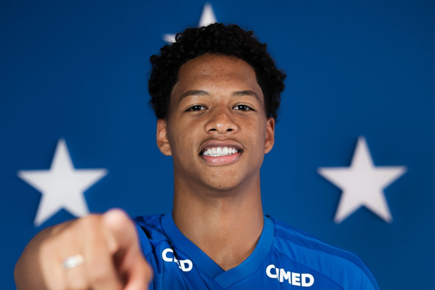 Zé Lucas tem primeiro contato com o elenco e número definido no Cruzeiro