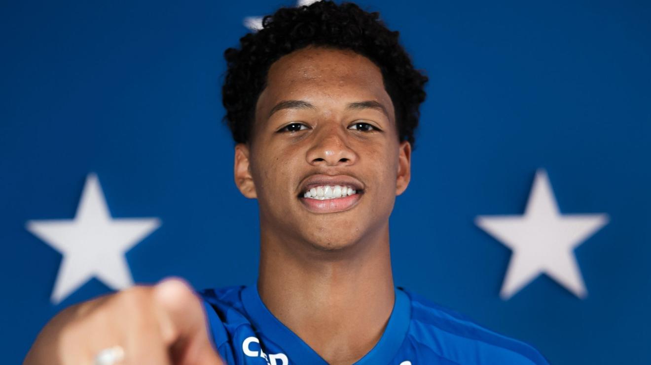 Zé Lucas tem primeiro contato com o elenco e número definido no Cruzeiro