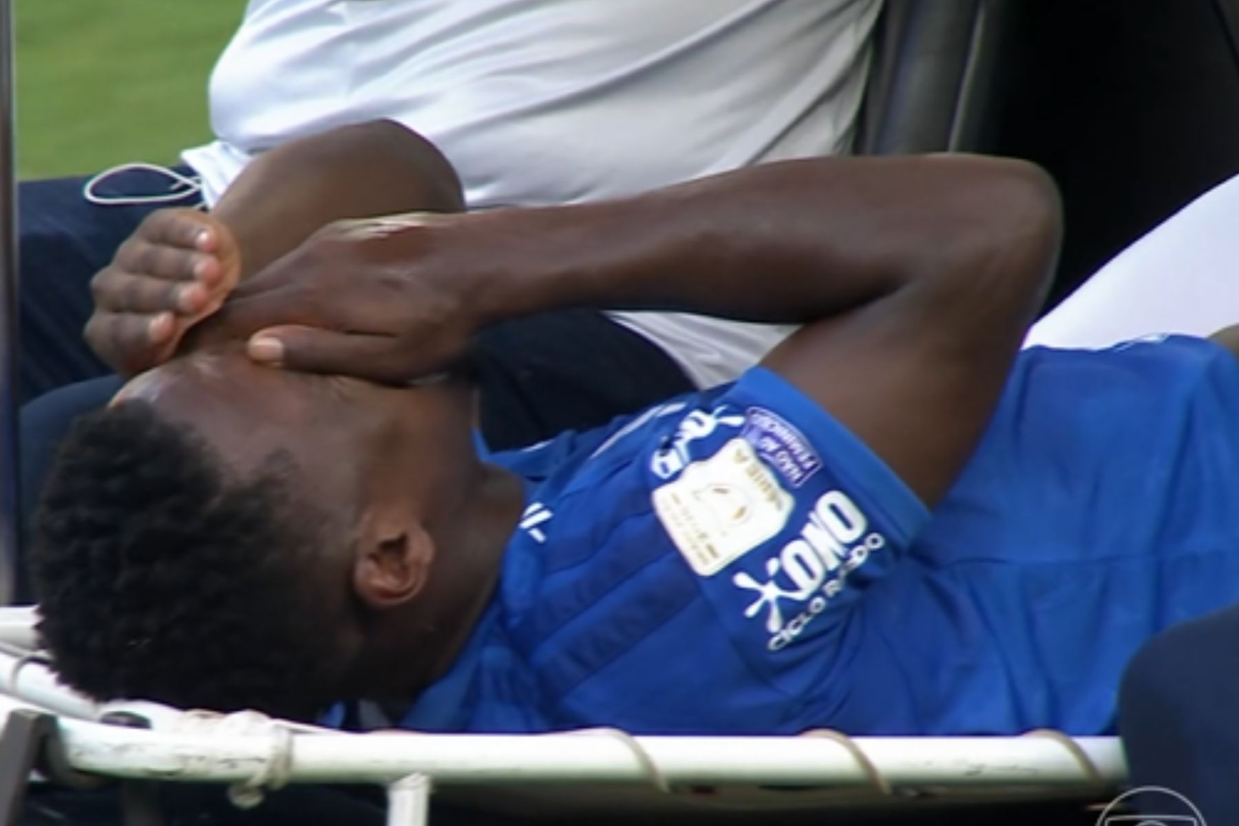 Sinisterra 'revive' drama, deixa Cruzeiro x Botafogo machucado e chora