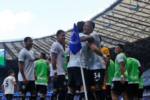 Desfalques pesam, e Cruzeiro perde para o Botafogo no Mineirão pelo Brasileiro