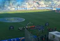 Versão 'diferente' do Hino Nacional no Mineirão irrita torcedores do Cruzeiro; entenda