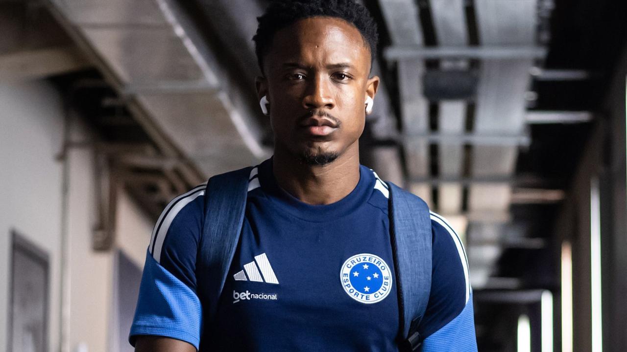 Sinisterra tem 5ª lesão no Cruzeiro e pode passar por cirurgia