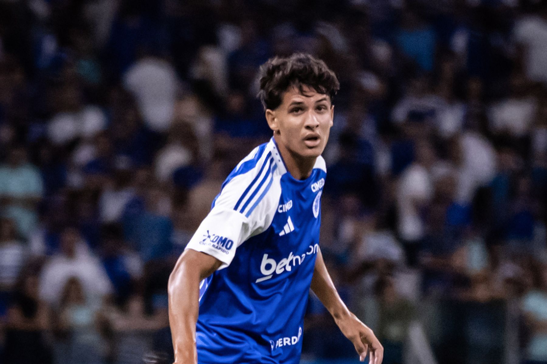 Sport anuncia contratação de volante do Cruzeiro envolvido em negócio por Zé Lucas