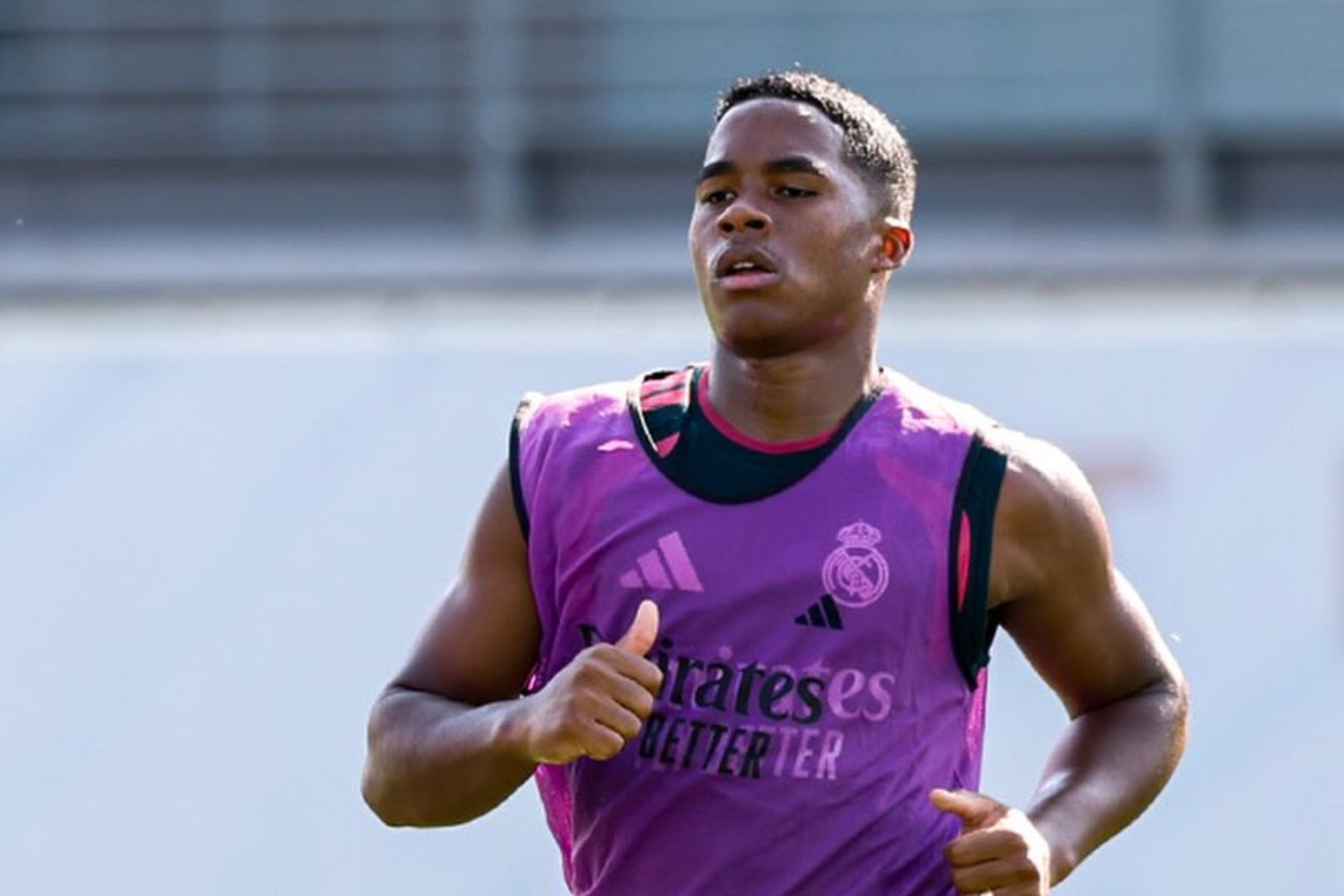 Endrick pode ganhar espaço no Real Madrid com venda de atacante a clube inglês