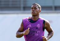 Endrick pode ganhar espaço no Real Madrid com venda de atacante a clube inglês