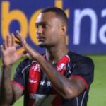 CBF divulga áudios do VAR nas expulsões polêmicas de Vitória x Palmeiras; ouça
