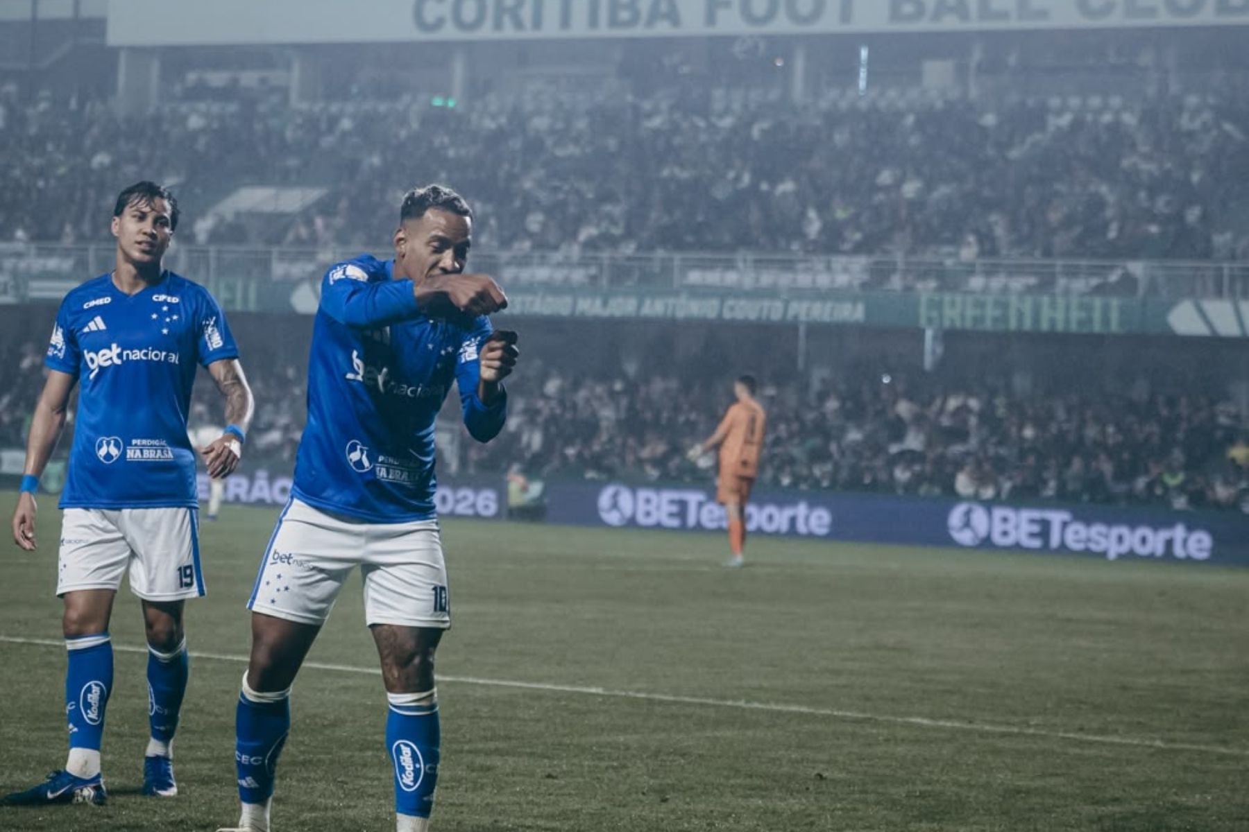 Matheus Pereira emplaca quarto jogo seguido com gol e se aproxima de ano histórico