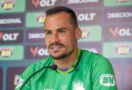 Novo goleiro do América, Bruno Brígido avalia disputa por titularidade