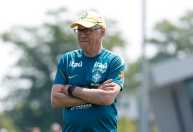Sem titulares, Seleção Brasileira treina focada em duelo com Noruega