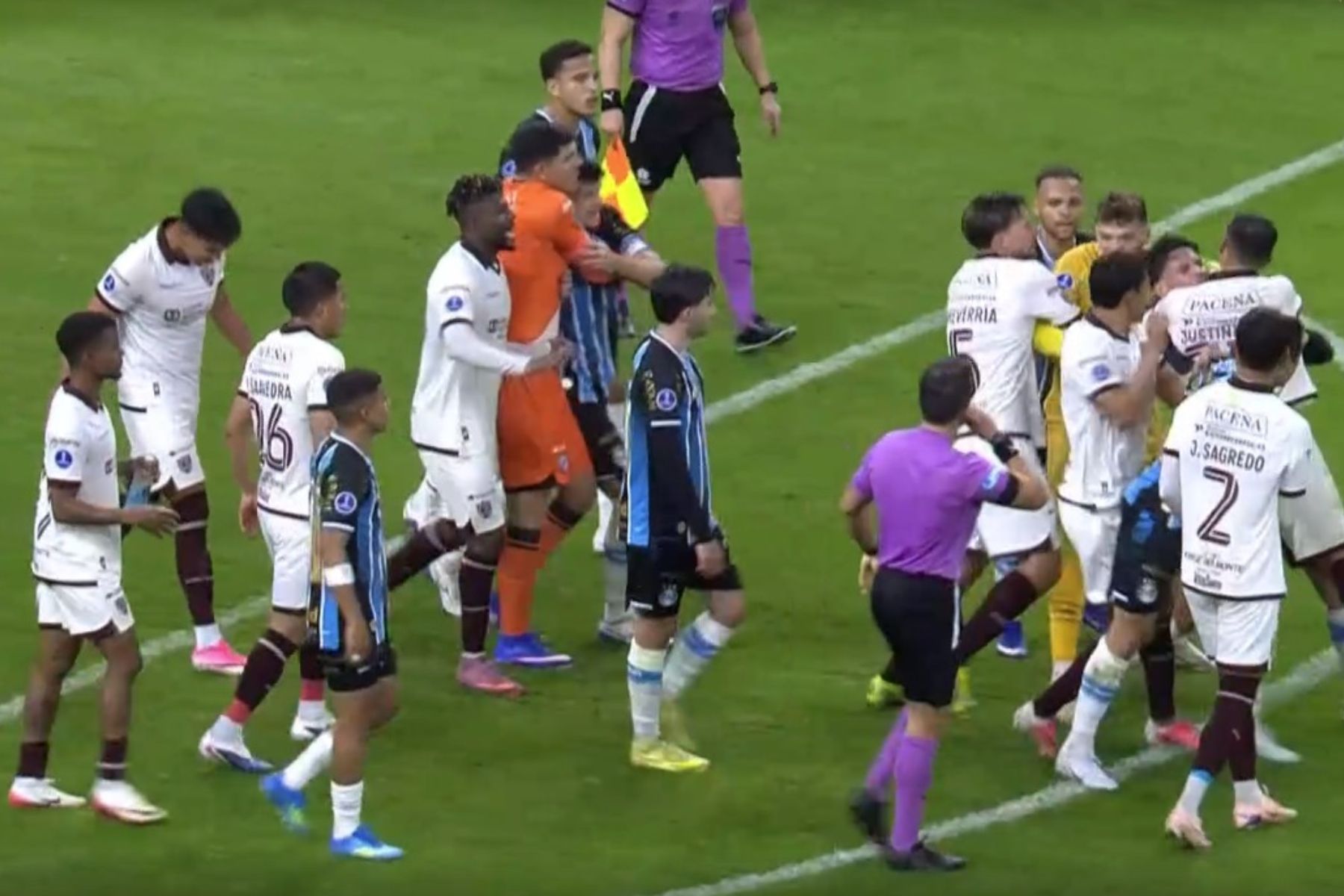 Grêmio x Bolívar: jogo da Sul-Americana termina em cenas lamentáveis e expulsões