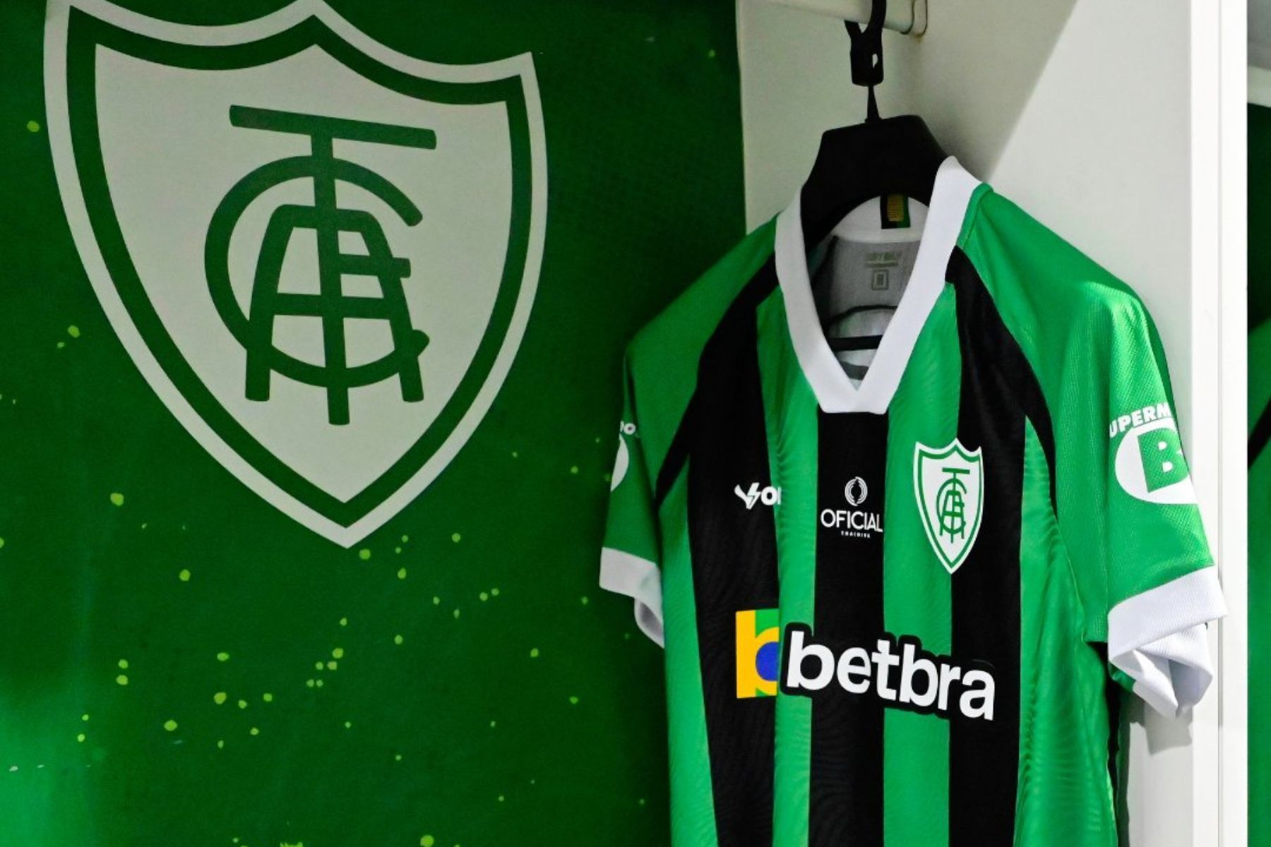 Ativo no mercado, América define ‘última cartada’ na janela de transferências