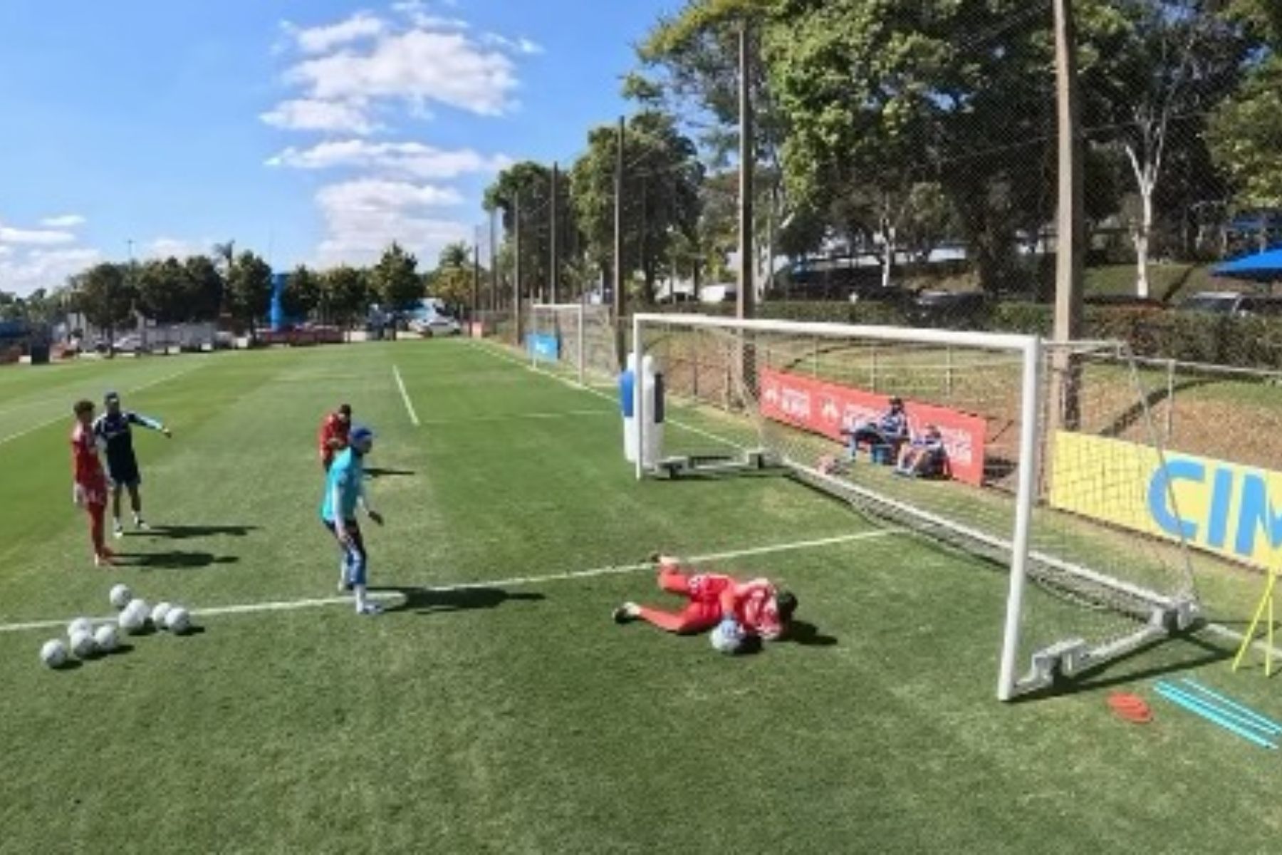 Cruzeiro: em recuperação de grave lesão, Cássio registra evolução em treinamento