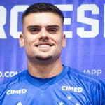 Pec exalta qualidade do elenco e se rende a jogador do Cruzeiro: 'Craque'