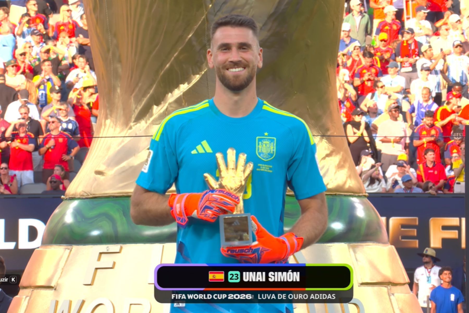 Unai Simón vence prêmio de melhor goleiro da Copa do Mundo
