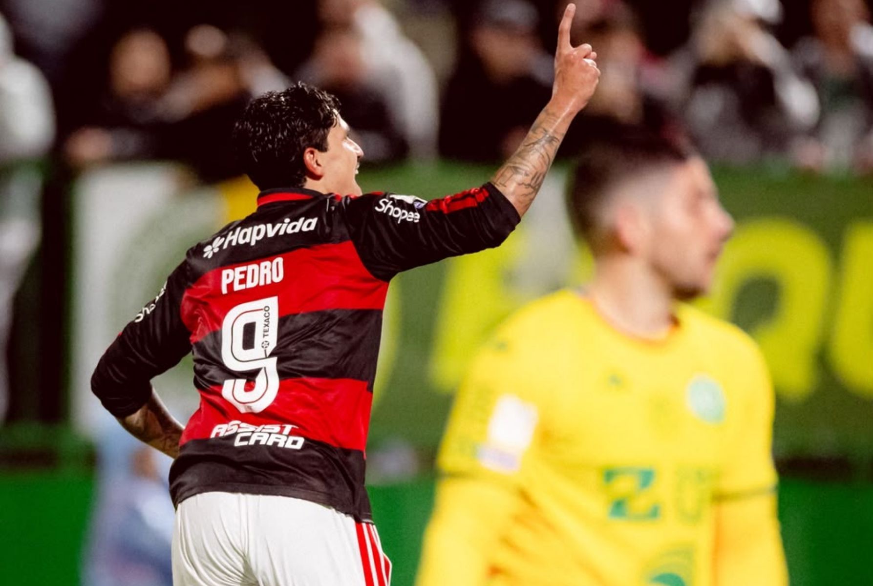 Pedro celebra boa fase no Flamengo: 'Sedento por mais'