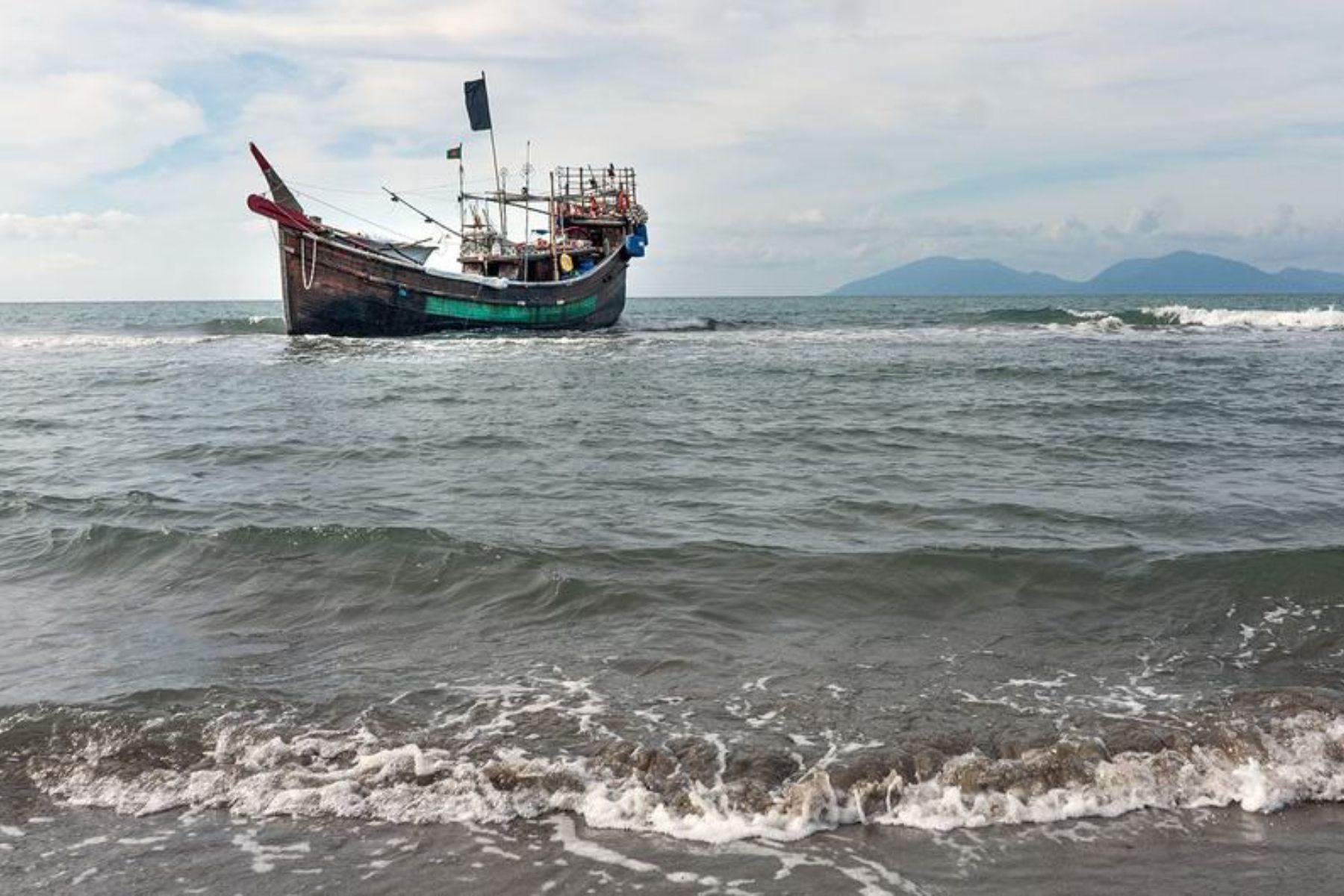 Naufrágio de barcos na costa de Mianmar pode ter deixado mais de 500 mortos, informa ONU