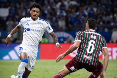 Kaique Kenji tem sido utilizado com frequência por Artur Jorge no Cruzeiro • Gustavo Aleixo/Cruzeiro