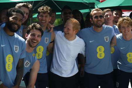 Ed Sheeran com Seleção Inglesa