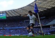 Líder discreto e garçom: Alex Telles vai escrevendo história no Botafogo