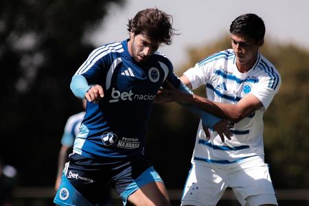 Jogo-treino entre Cruzeiro e equipe sub-20, na Toca da Raposa II • Gustavo Martins/ Cruzeiro
