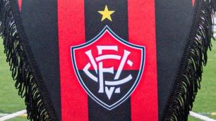 Vitória rebate Abel Ferreira e sai em defesa de Luan Cândido; veja nota